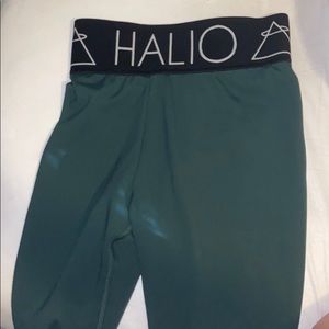 Halio Leggings color emerald size XS